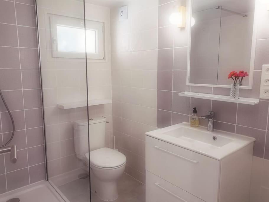 Belle Dependance De 30M2 Avec Terrasse Et Jardin Apartment Villeneuve-lès-Avignon Exterior foto