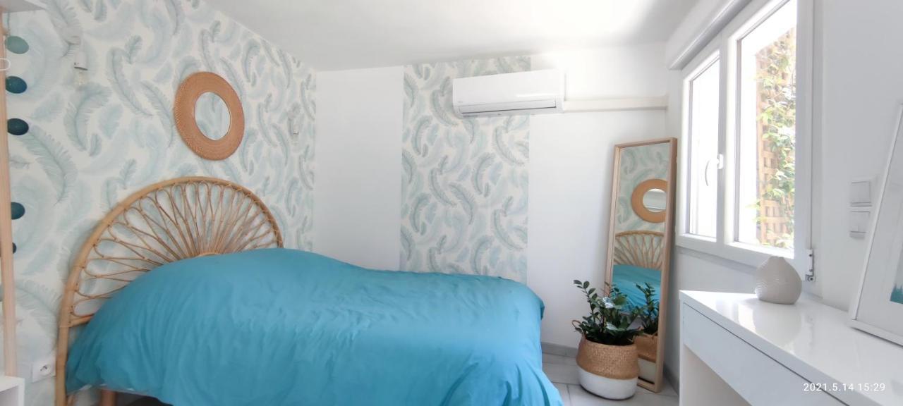 Belle Dependance De 30M2 Avec Terrasse Et Jardin Apartment Villeneuve-lès-Avignon Exterior foto
